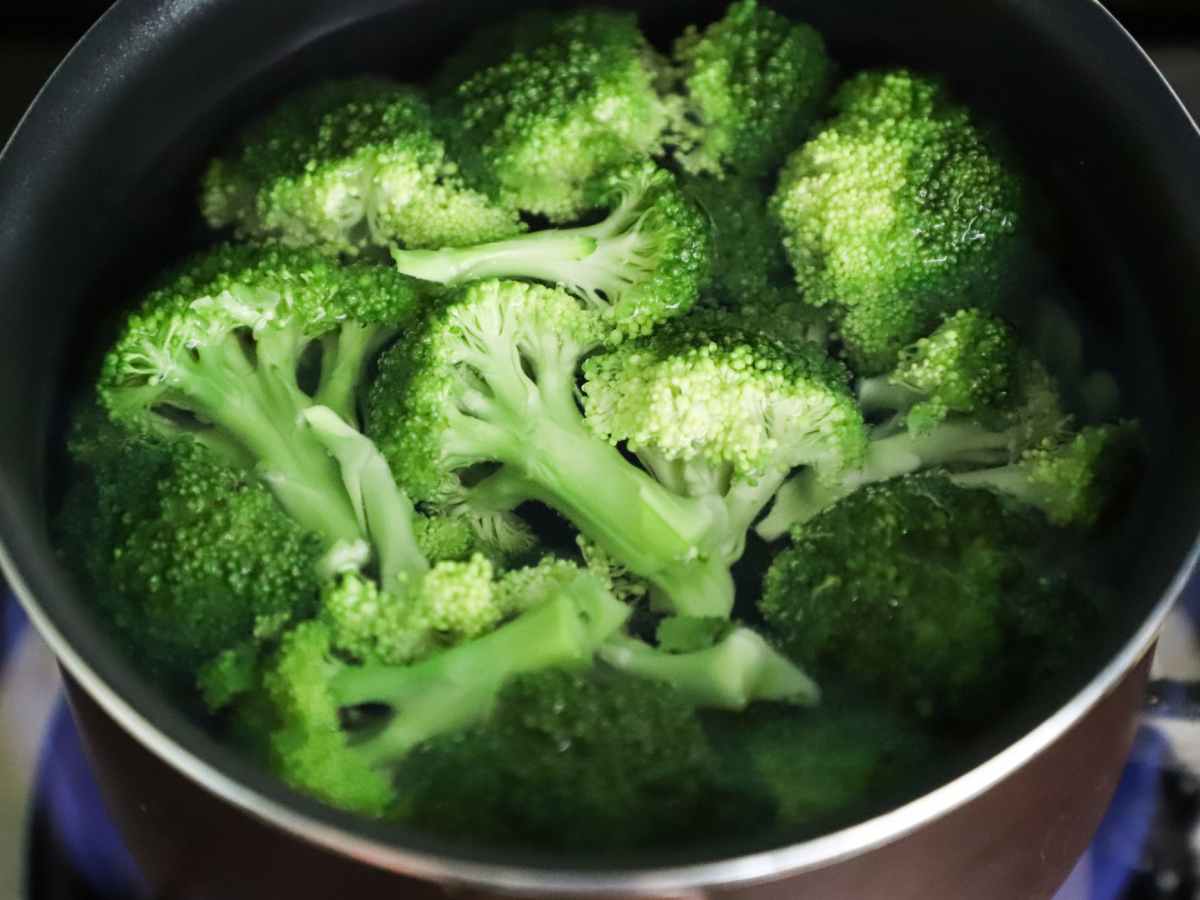 Broccoli Steamed with Garlic&nbsp;Recipe