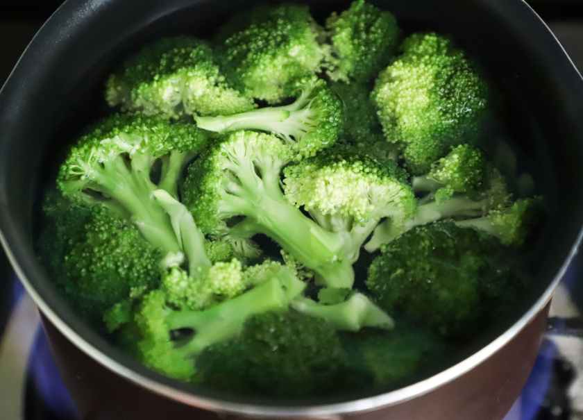 Broccoli Steamed with&nbsp;Garlic